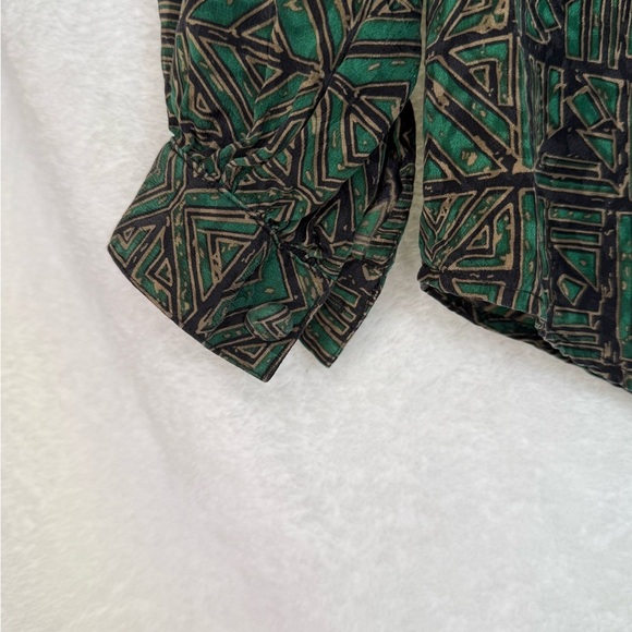 Vintage Doncaster Silk Green and Black Patterned Blouse With Neck Tie - Picture 5 of 7